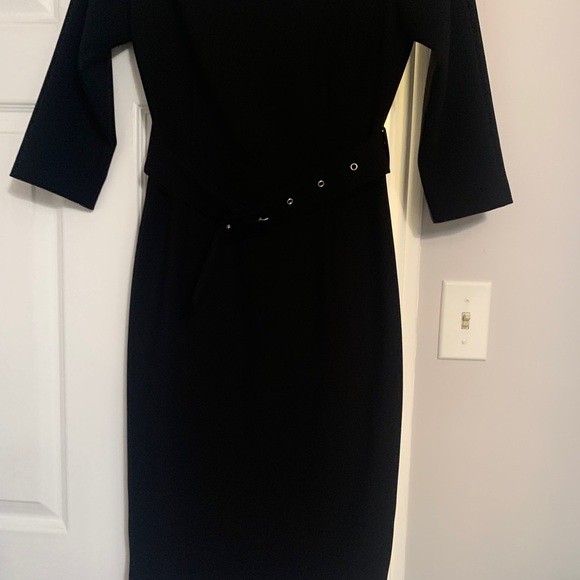 🖤 Elegant Black Dress 🖤 - Picture 3 of 4